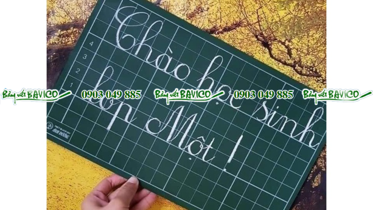 Bảng con học sinh
